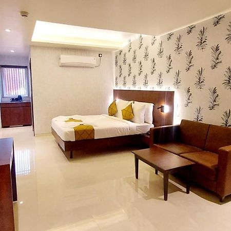 Hotel Madhuban 실바사 외부 사진