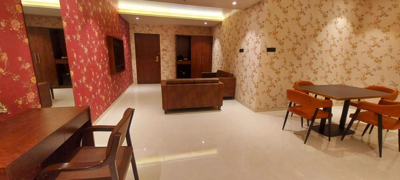 Hotel Madhuban 실바사 외부 사진