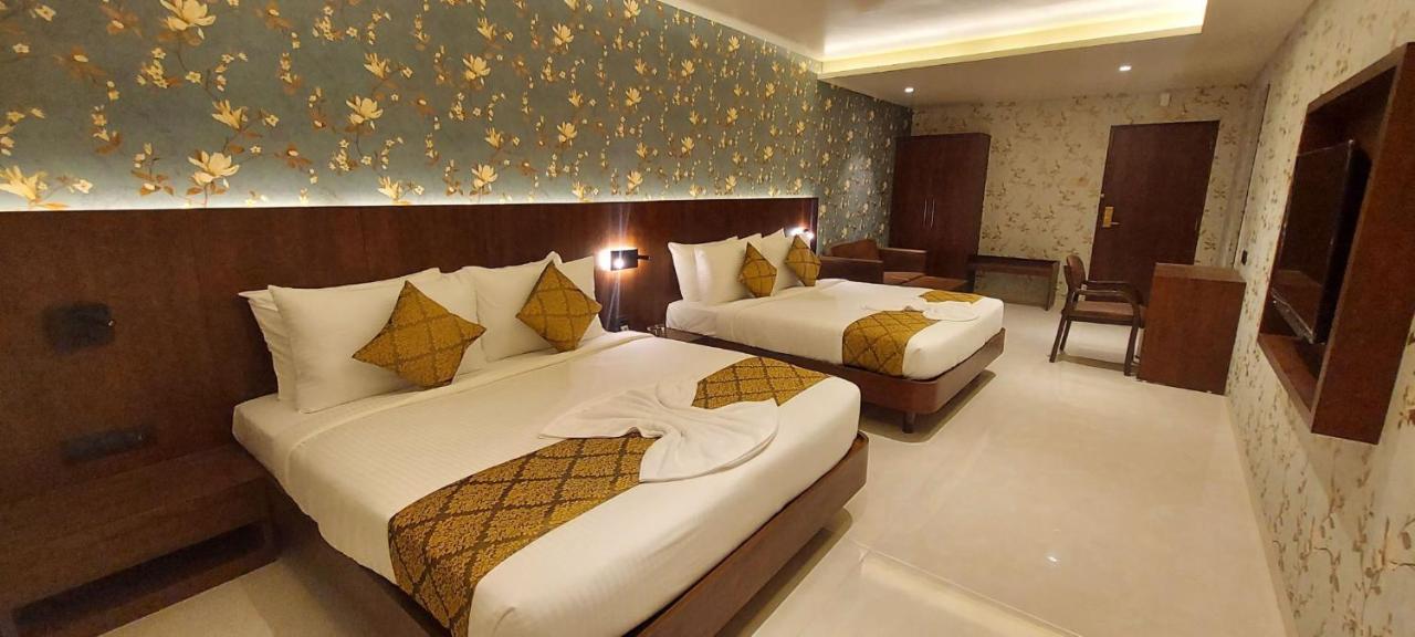 Hotel Madhuban 실바사 외부 사진