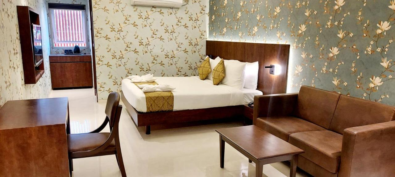 Hotel Madhuban 실바사 외부 사진