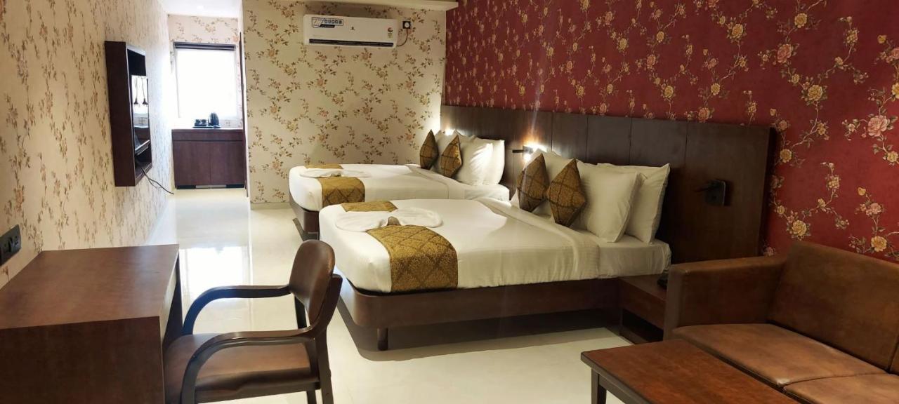 Hotel Madhuban 실바사 외부 사진