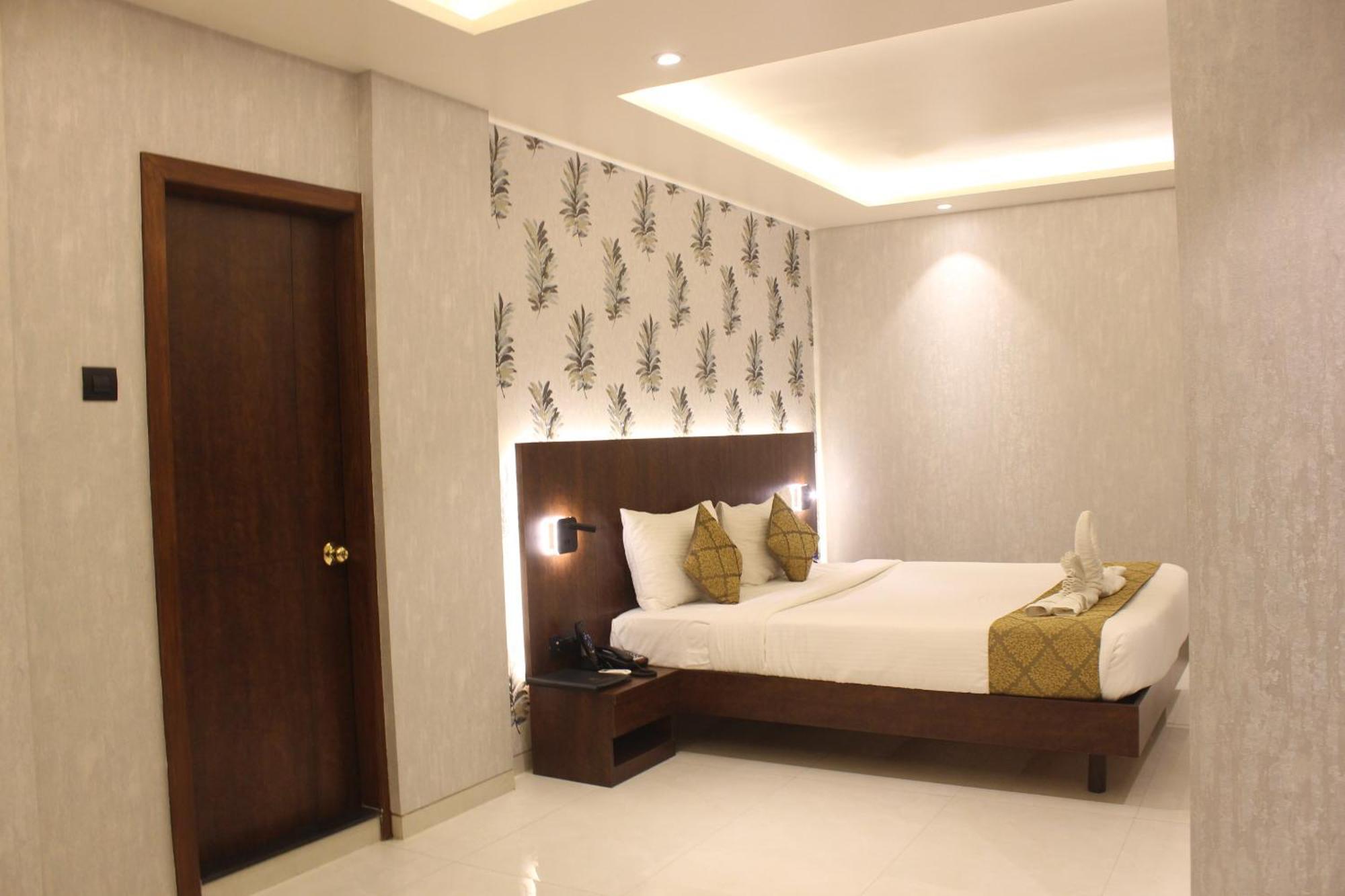 Hotel Madhuban 실바사 외부 사진