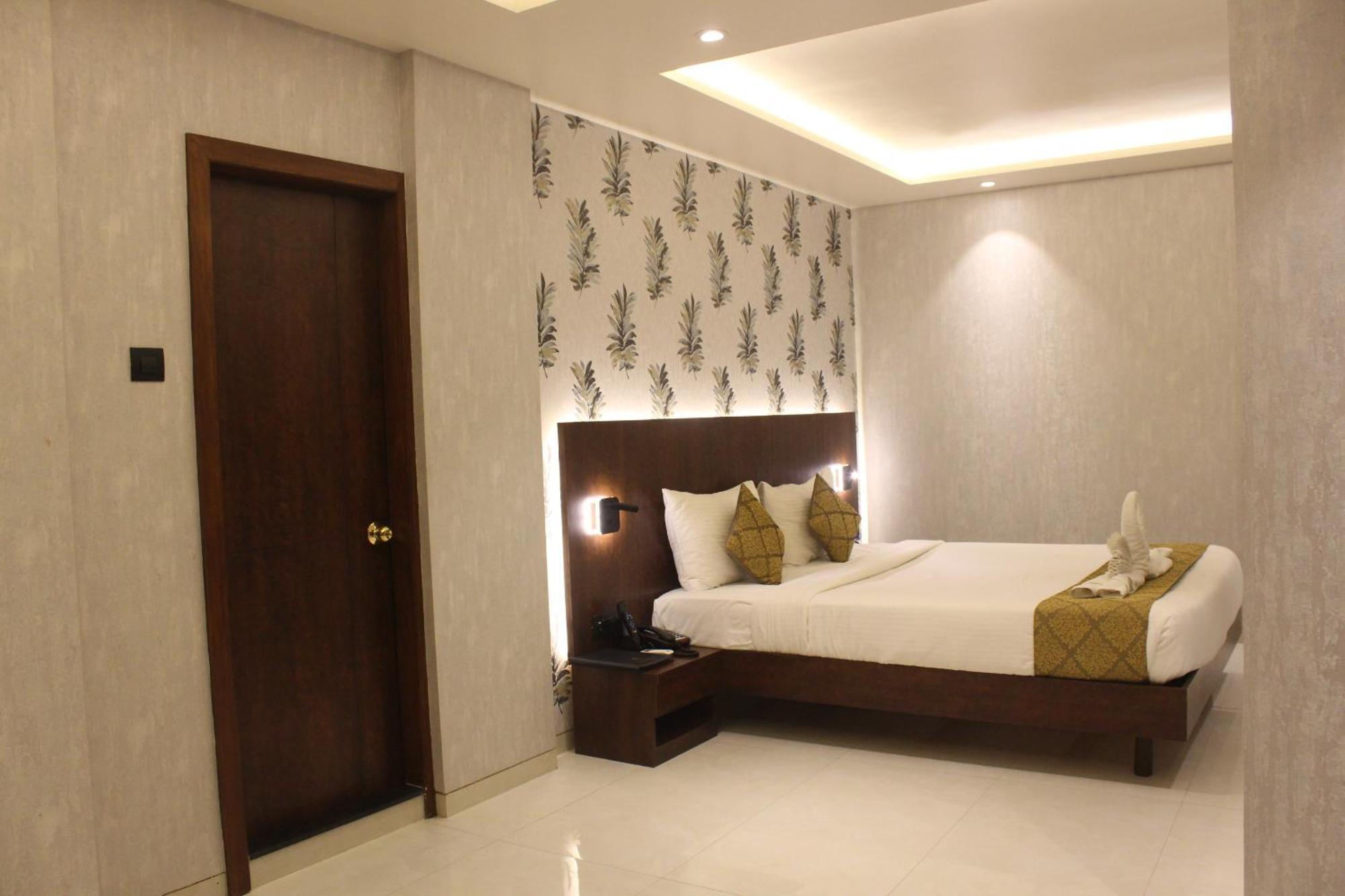 Hotel Madhuban 실바사 외부 사진