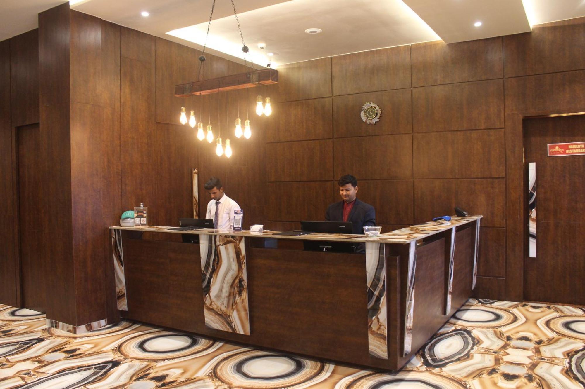Hotel Madhuban 실바사 외부 사진