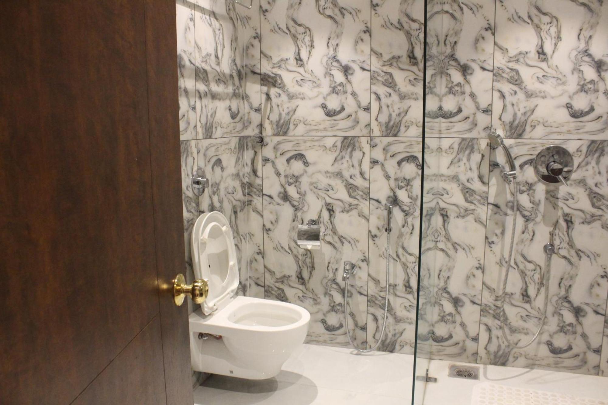 Hotel Madhuban 실바사 외부 사진